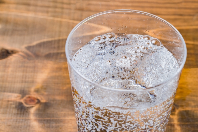 e-sodaで炭酸水を作る！気の抜けた飲み物が即炭酸飲料に復活