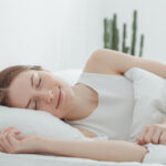 六角脳枕の口コミと価格｜ダブル凹凸構造で寝返りがしやすく快適に眠れる！頭・首・肩に一体化するようにフィット